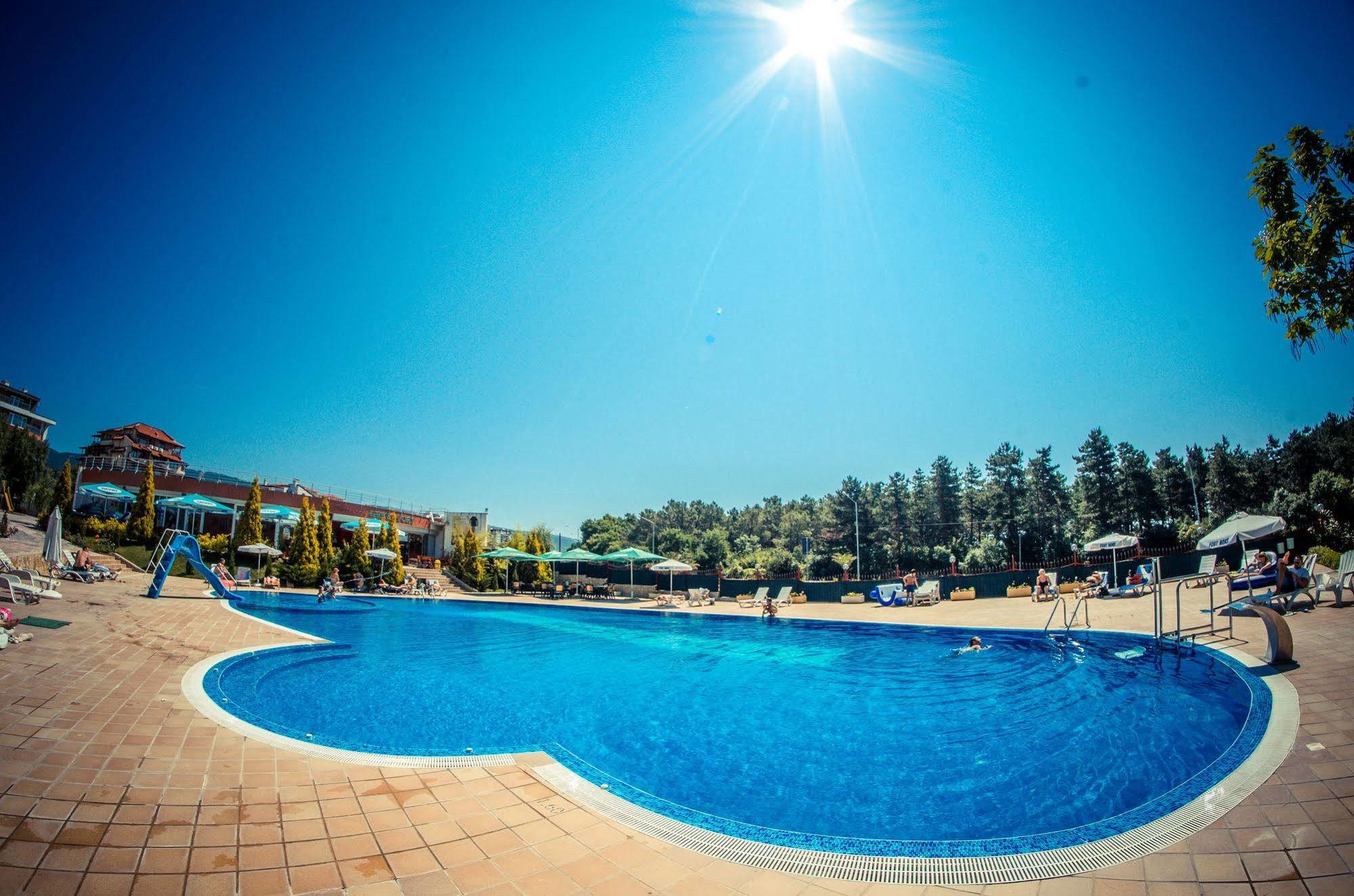 Gt Green Fort Beach Apartments Słoneczny Brzeg Zewnętrze zdjęcie